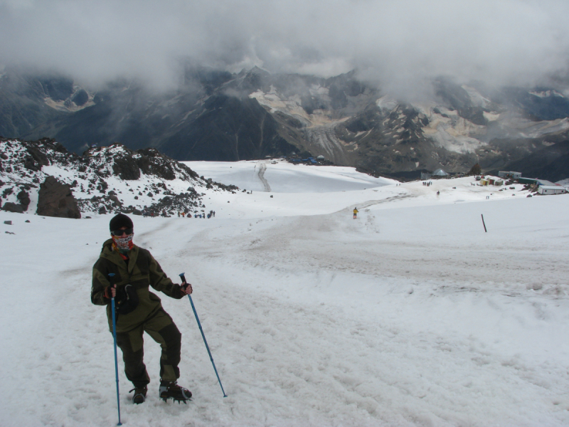 Прогулки с облаками и выше: восхождение на Эльбрус с юга в августе 2018 года