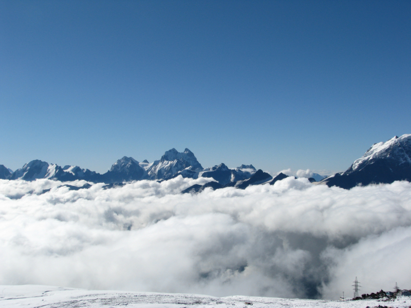 Прогулки с облаками и выше: восхождение на Эльбрус с юга в августе 2018 года