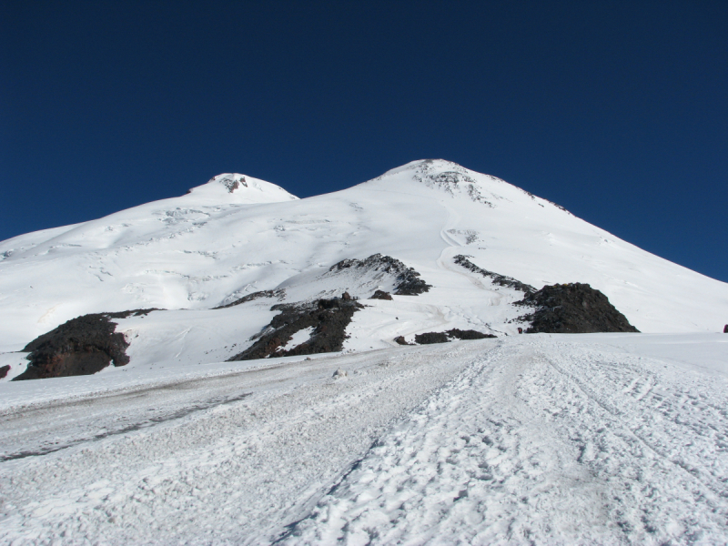 Прогулки с облаками и выше: восхождение на Эльбрус с юга в августе 2018 года