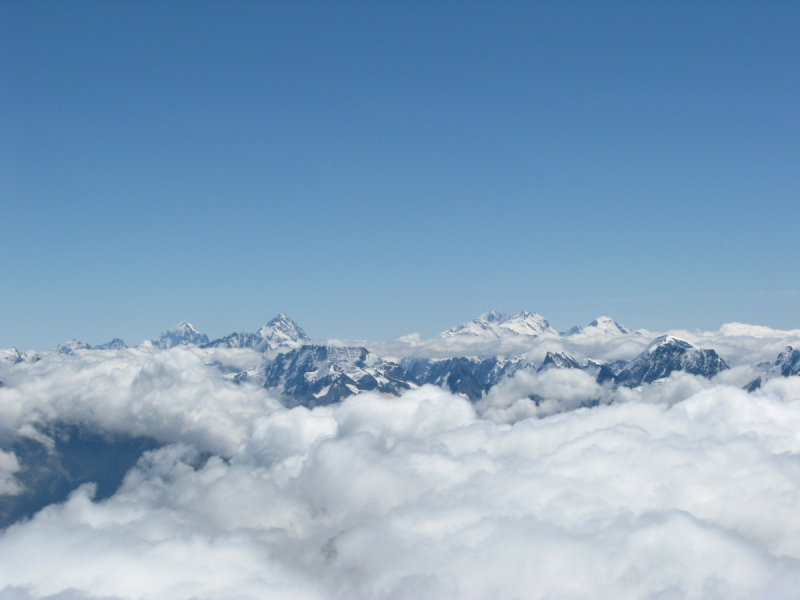 Прогулки с облаками и выше: восхождение на Эльбрус с юга в августе 2018 года