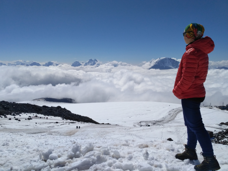 Прогулки с облаками и выше: восхождение на Эльбрус с юга в августе 2018 года