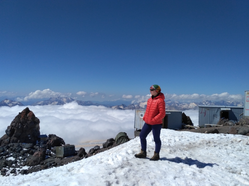 Прогулки с облаками и выше: восхождение на Эльбрус с юга в августе 2018 года