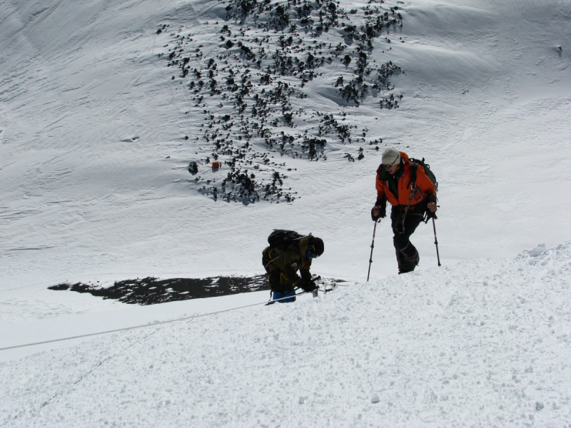 Прогулки с облаками и выше: восхождение на Эльбрус с юга в августе 2018 года