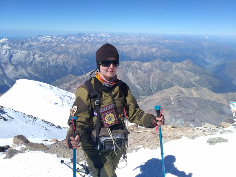 Прогулки с облаками и выше: восхождение на Эльбрус с юга в августе 2018 года