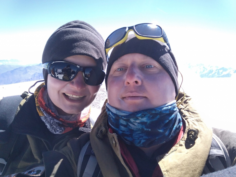 Прогулки с облаками и выше: восхождение на Эльбрус с юга в августе 2018 года