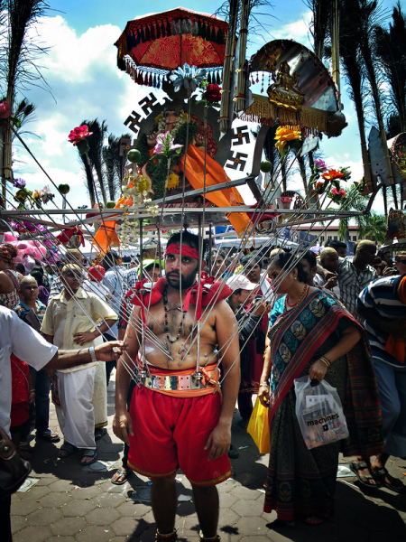 Thaipusam 2013 или, сделай мне больно...