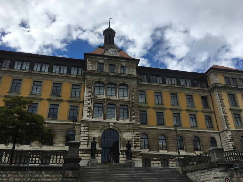 Невшатель. Город и кантон.