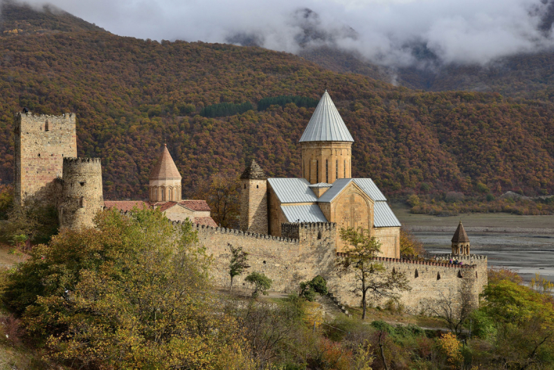 Тбилиси с выездами зимой и осенью 2018 и январская Сванетия. Хевсуретия 2021