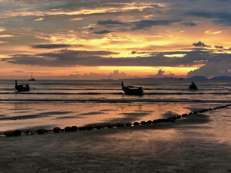 Пляжи и Закаты