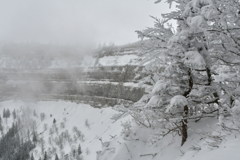 Невшатель. Город и кантон.