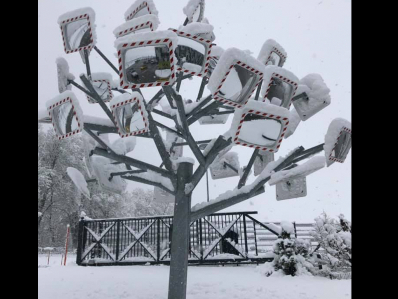 Невшатель. Город и кантон.