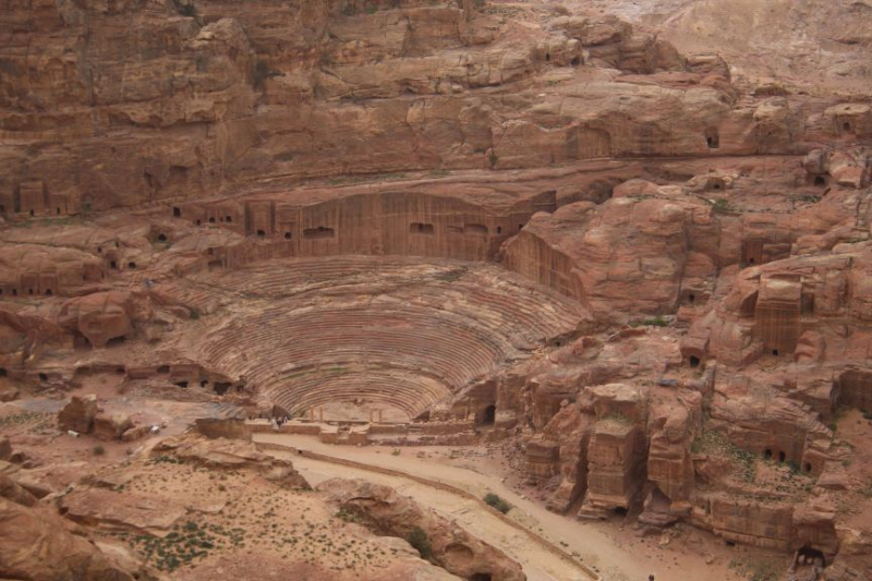 Вади Рам пешком, буря в Петре, снег в Аммане