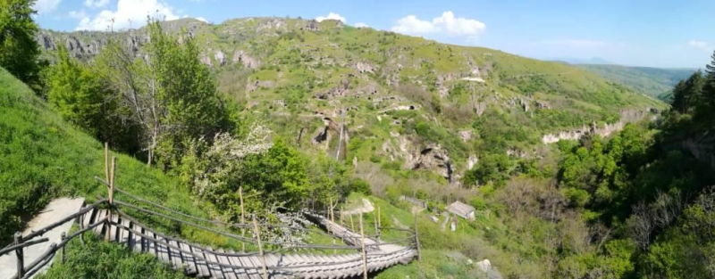 Армянская прямая за 11 дней в мае. От Ахталы до Мегри. Армянская прямая за 11 дней в мае. От Ахталы до Мегри.