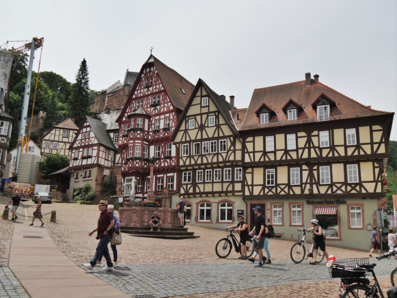 Маленькие и не совсем маленькие и даже совсем не маленькие города… или короткие поездки по городам и весям Германии.