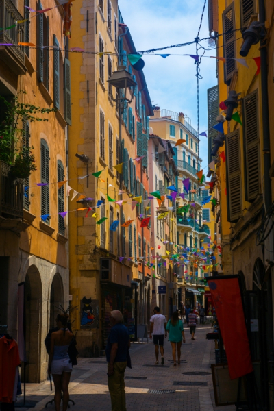 Ля Гард, La Garde, Toulon, Hyeres - Йер, Porquerolles, Calanques - Каланки, Beziers