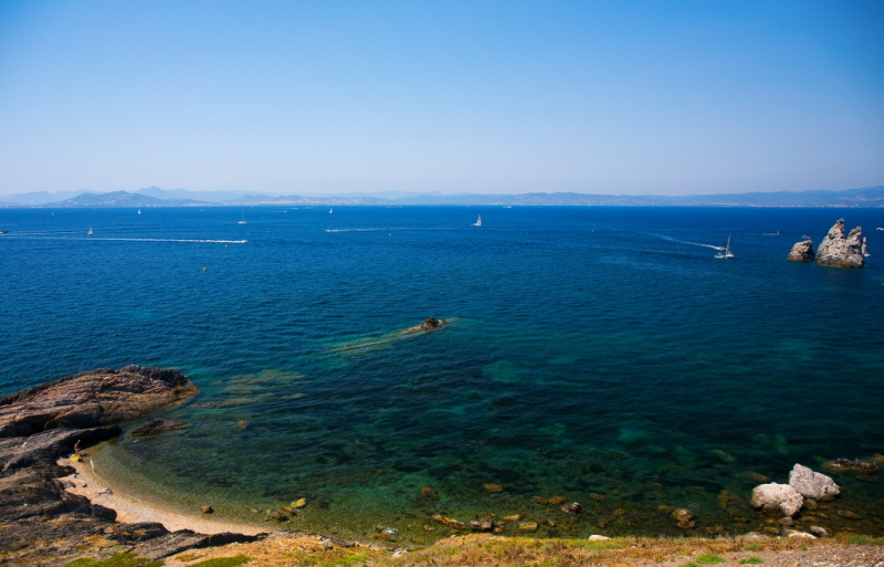 Ля Гард, La Garde, Toulon, Hyeres - Йер, Porquerolles, Calanques - Каланки, Beziers