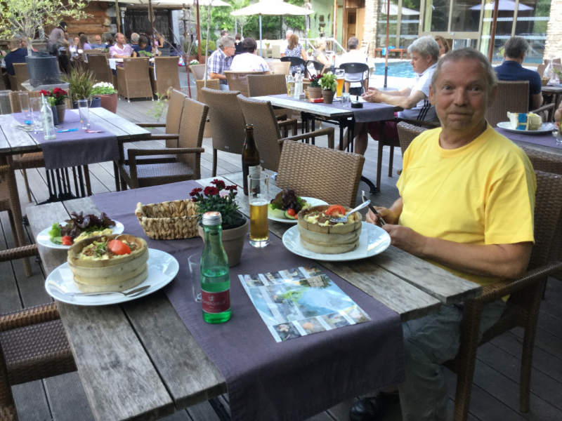 Мистер Чукен’с холлидей