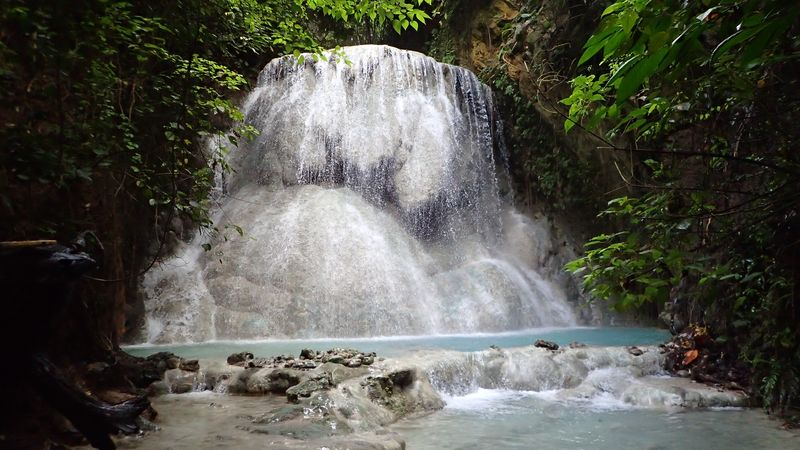 Юг острова Себу, провинция Барили (Barili), водопад Мантаюпан (Mantayupan falls)