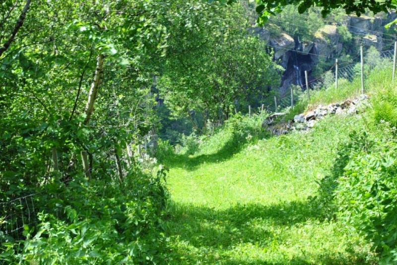 Дело было вечером, делать было нечего...а не махнуть ли нам в Троллькирку