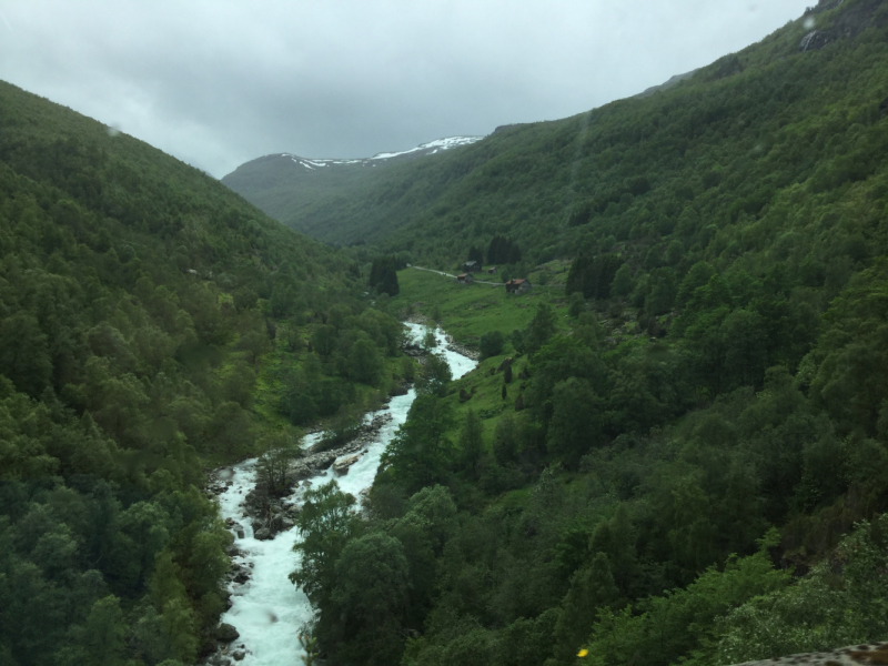Дело было вечером, делать было нечего...а не махнуть ли нам в Троллькирку