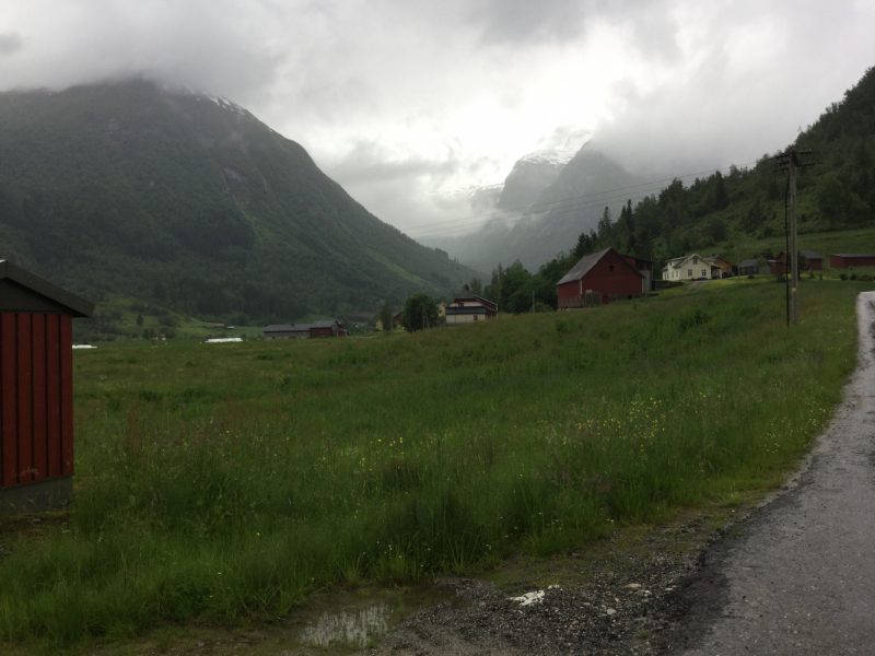 Дело было вечером, делать было нечего...а не махнуть ли нам в Троллькирку
