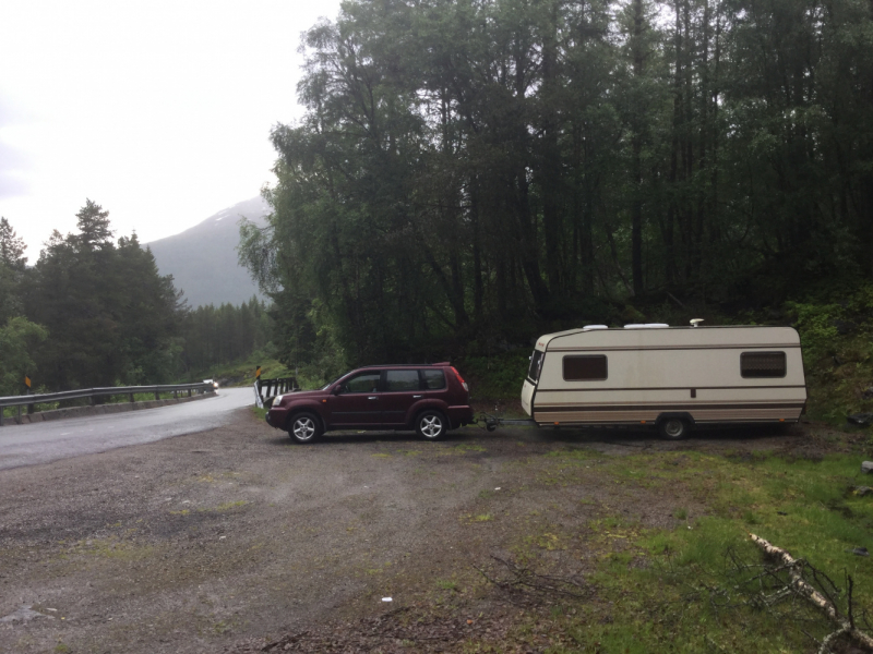 Дело было вечером, делать было нечего...а не махнуть ли нам в Троллькирку
