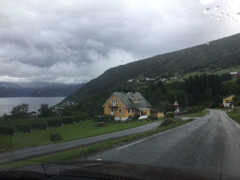 Дело было вечером, делать было нечего...а не махнуть ли нам в Троллькирку