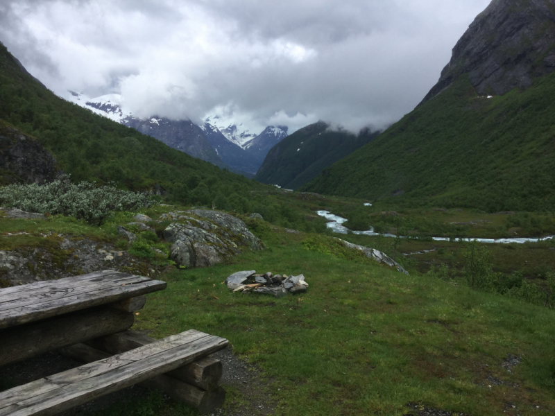 Дело было вечером, делать было нечего...а не махнуть ли нам в Троллькирку