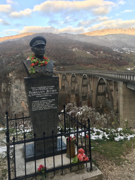 Сибирь - Черногория. Покорение страны на общественном транспорте не в сезон.