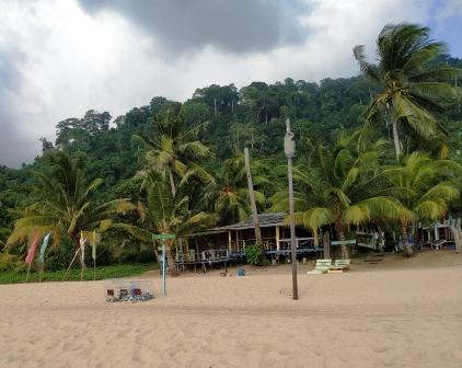 Южная часть пляжа Жуара - Ментавак