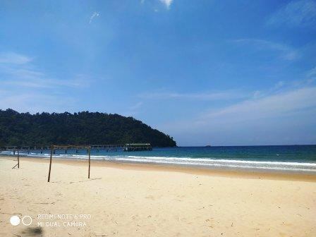 Северная часть пляжа Жуара (Kampung Juara)