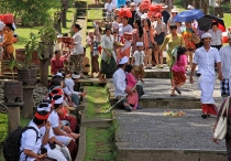 Детские каникулы в сезон дождей