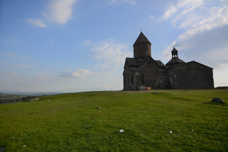 Армения, конец апреля, на машине.