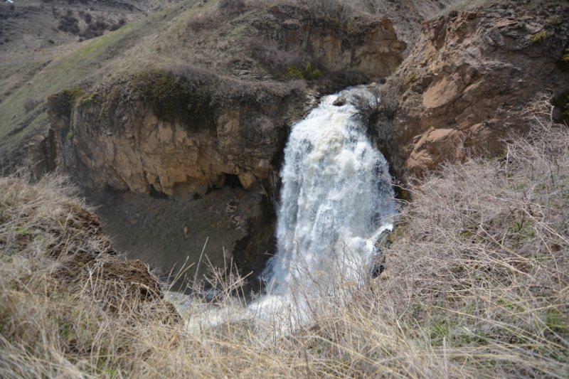 Армения, конец апреля, на машине.