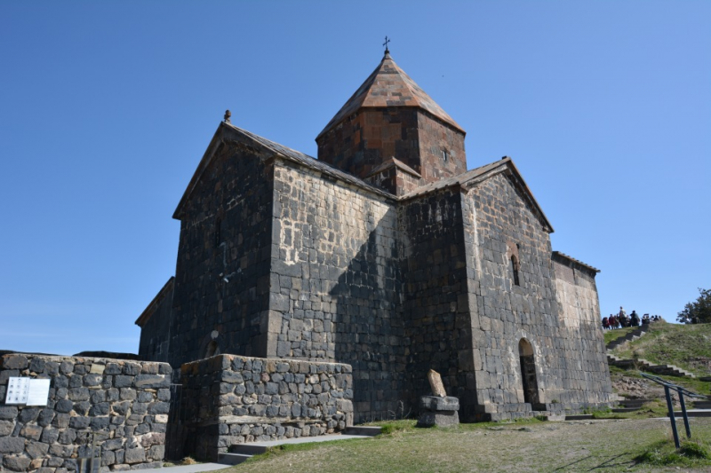 Армения, конец апреля, на машине.