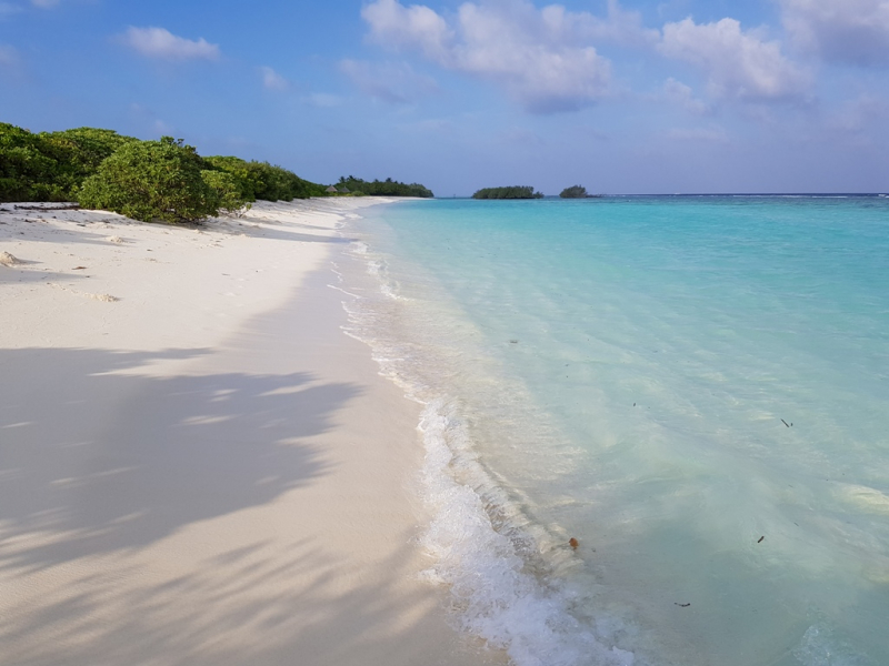 Дигура (Dhigurah) – пару километров наедине с собой и плеском волн