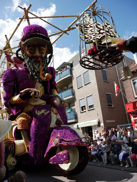 Цветочные парады Varend Corso (2017) и Corso Zundert (2017,2019) в Нидерландах