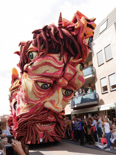 Цветочные парады Varend Corso (2017) и Corso Zundert (2017,2019) в Нидерландах