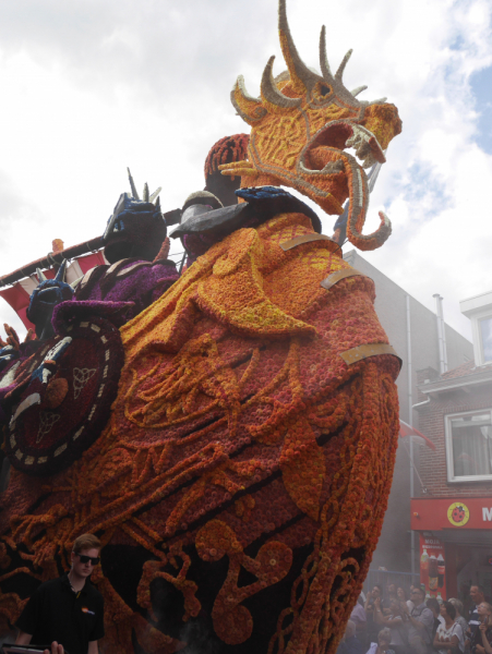 Цветочные парады Varend Corso (2017) и Corso Zundert (2017,2019) в Нидерландах