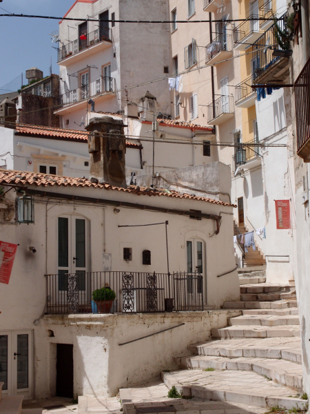 Апулия. Монте-Сант-Анджело (Monte Sant'Angelo)