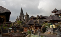 Детские каникулы в сезон дождей