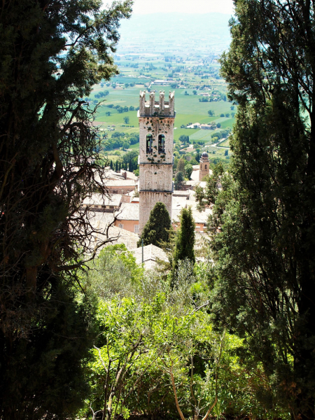 Да будет праздник! Ассизи (Assisi) в начале мая, Умбрия.