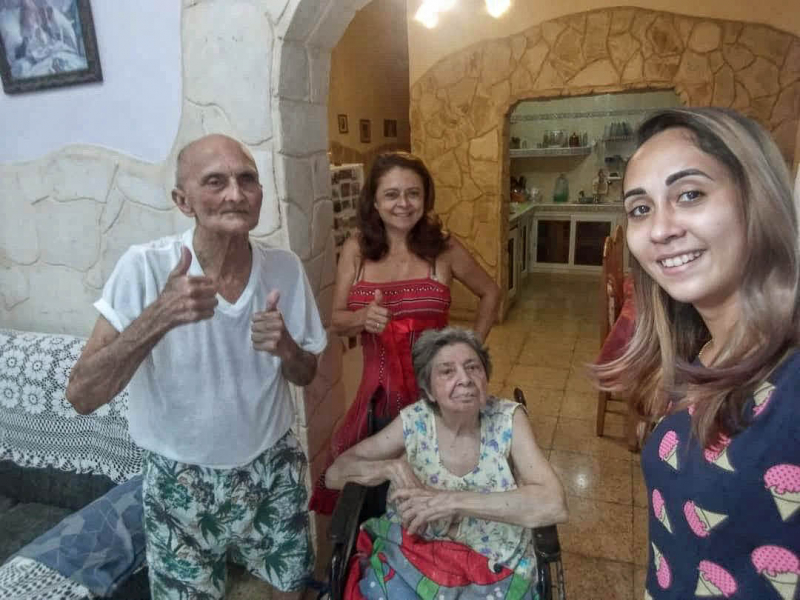 Мас рон менос кола или похоронный марш Мендельсона.