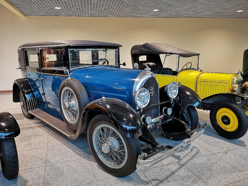 Автовыставка в аэропорту Домодедово (DME)