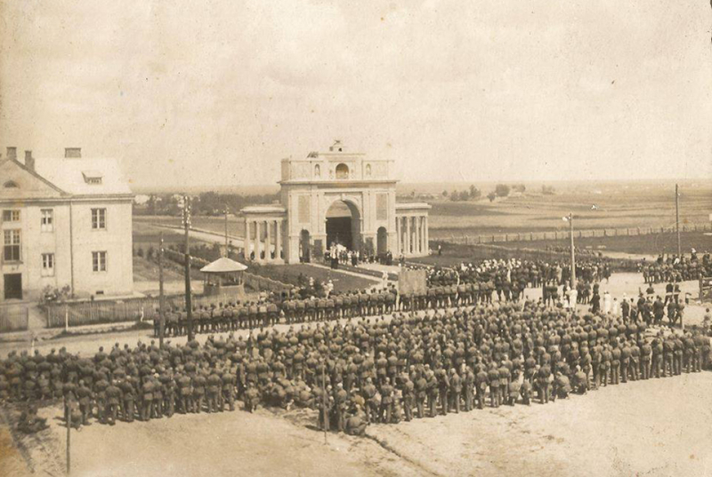 Маладэчна. Маладэчна, Гелянова, Менская брама. Maładečna, Hielanova, Mienskaja brama. 1933 (960 х 644)