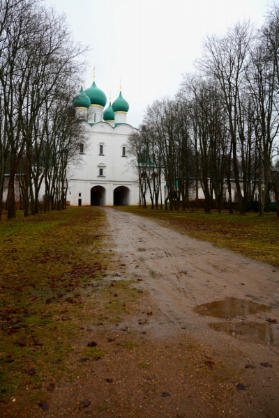 Ростов и Переславль-Залесский в дождь и снег. Апрель 2021 Ростов и Переславль-Залесский в дождь и снег. Апрель 2021