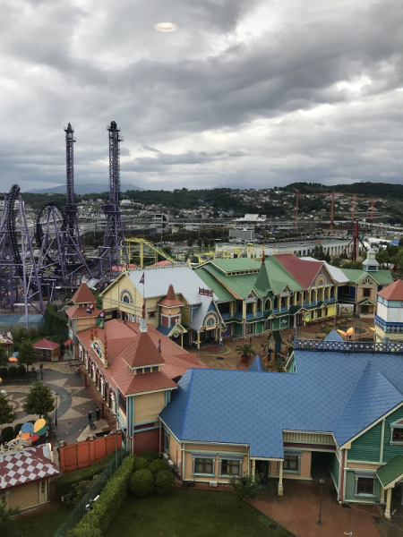 Сочи-Парк/отель Богатырь vs DisneyShanghai/Toy Story hotel