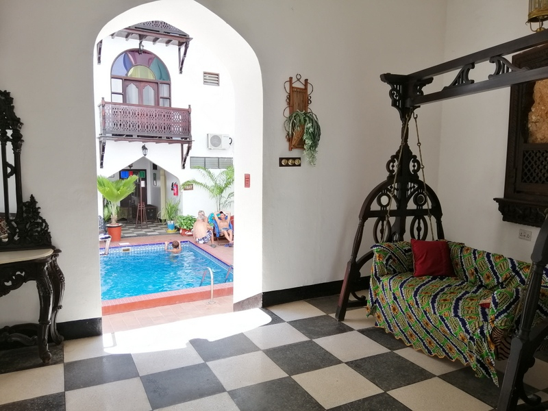 Zanzibaras automobiliu. Kizimkazi-Paje-Matemwe-Chuini-Stone Town. 