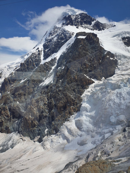 Zermatt: почти Zinalrothorn 4221, два Breithorn'a 4164 и 4159. Бонустрэк: Берн и Люцерн