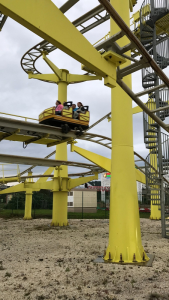 Сочи-Парк/отель Богатырь vs DisneyShanghai/Toy Story hotel